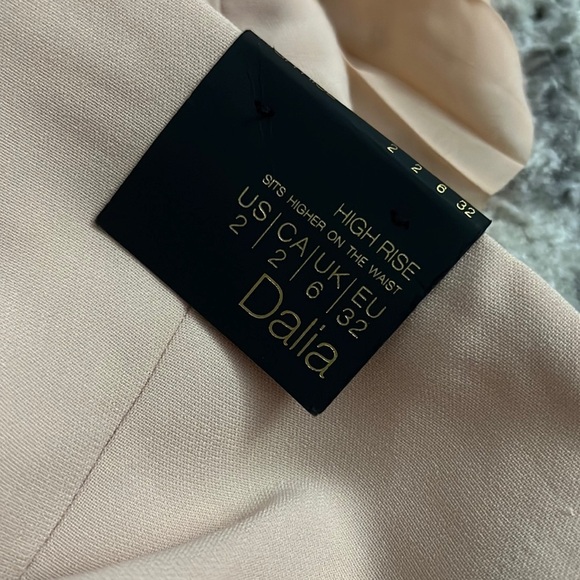 Dalia Blush Pink High Waisted Pleated Skirt S2. - Picture 3 of 11